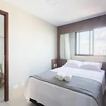 Luxuoso Flat de 2 qts ao lado do CASV e do Riomar